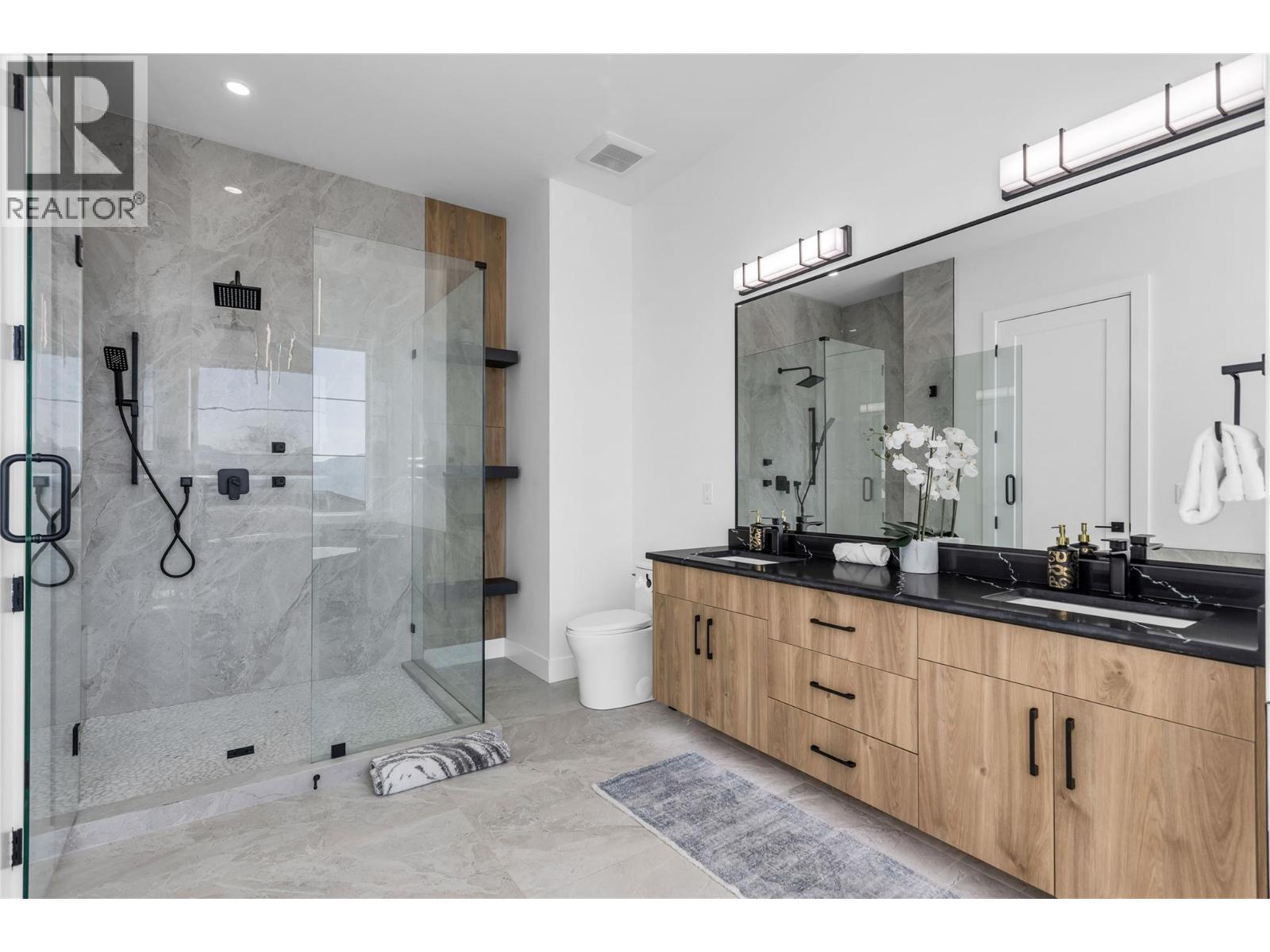  2842 Copper Ridge Drive, West Kelowna