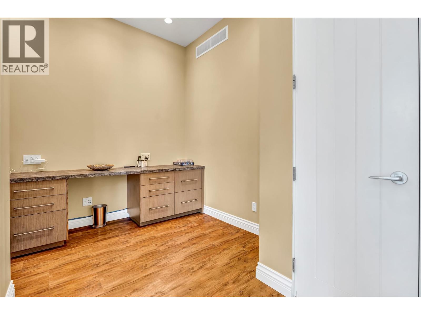 121 Flagstone Rise, Naramata