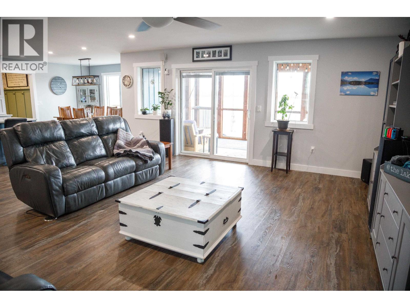 3789 TCHESINKUT Road, Burns Lake