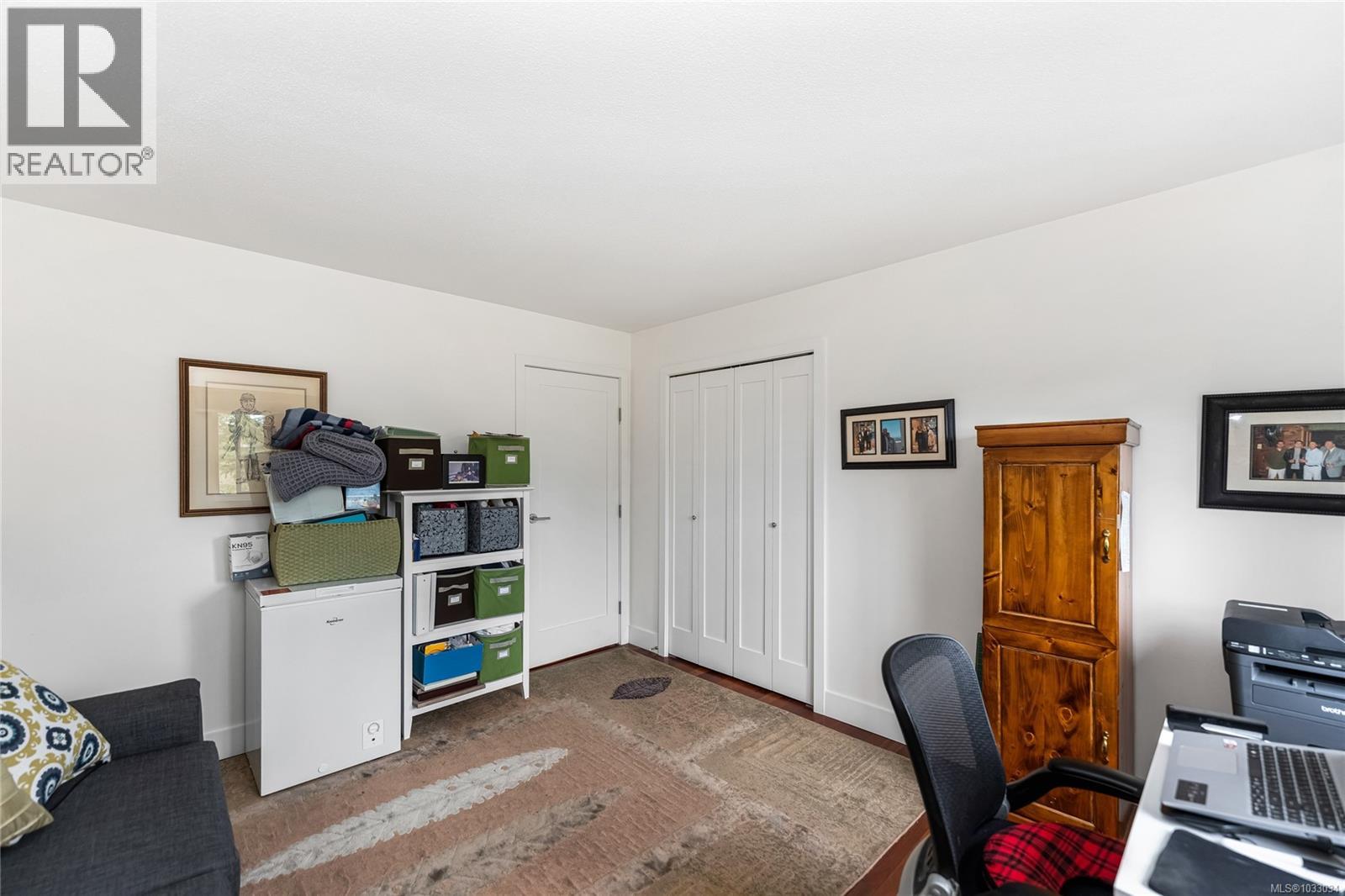 #205 2910 Cook St - 19