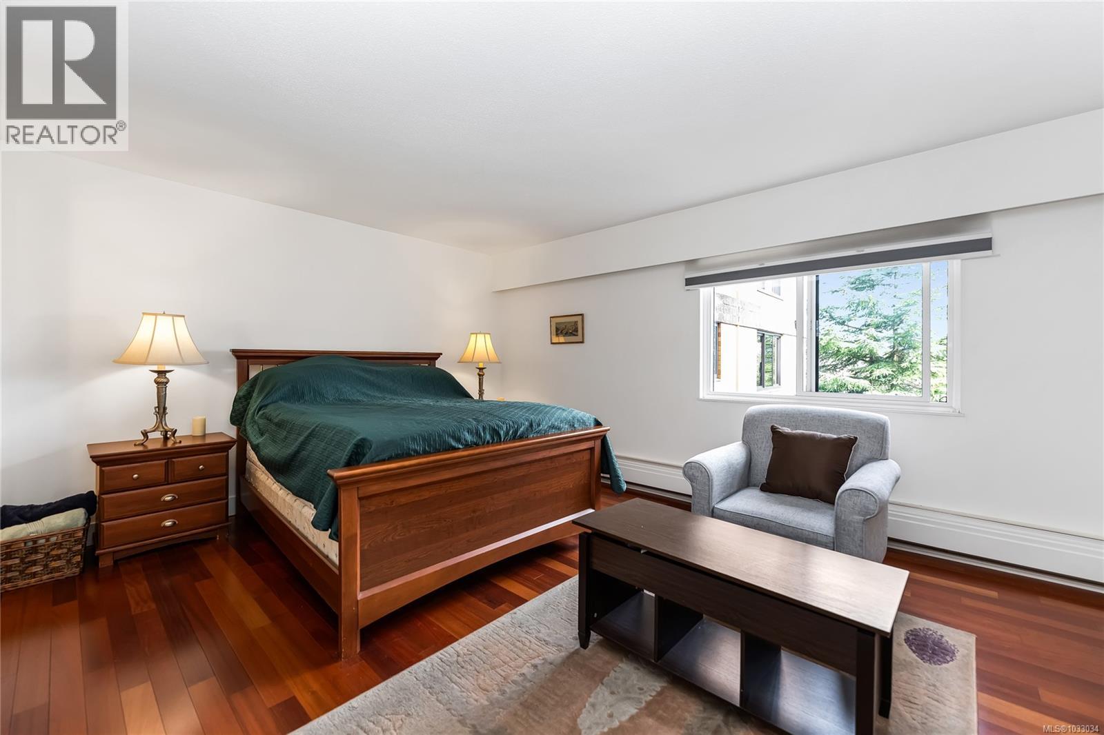 205 2910 Cook Street, Victoria