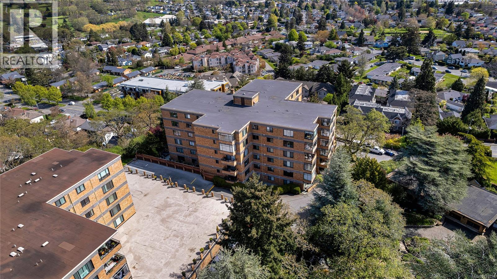 205 2910 Cook Street, Victoria