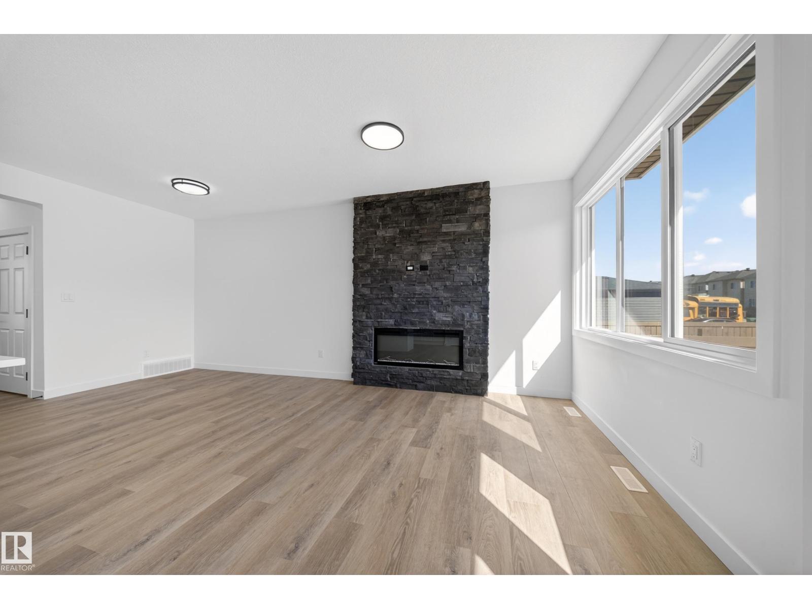 227 Deer Valley DR, Leduc