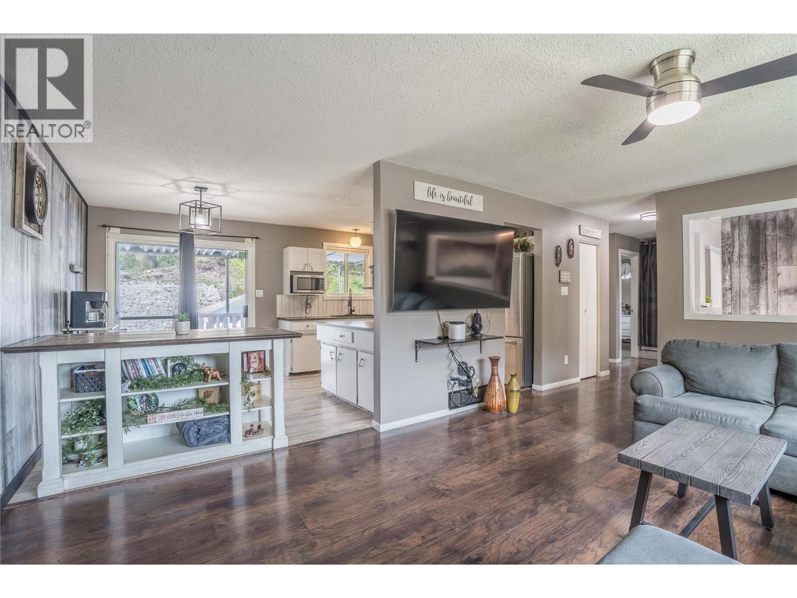12408 CAMPBELL Crescent, Summerland