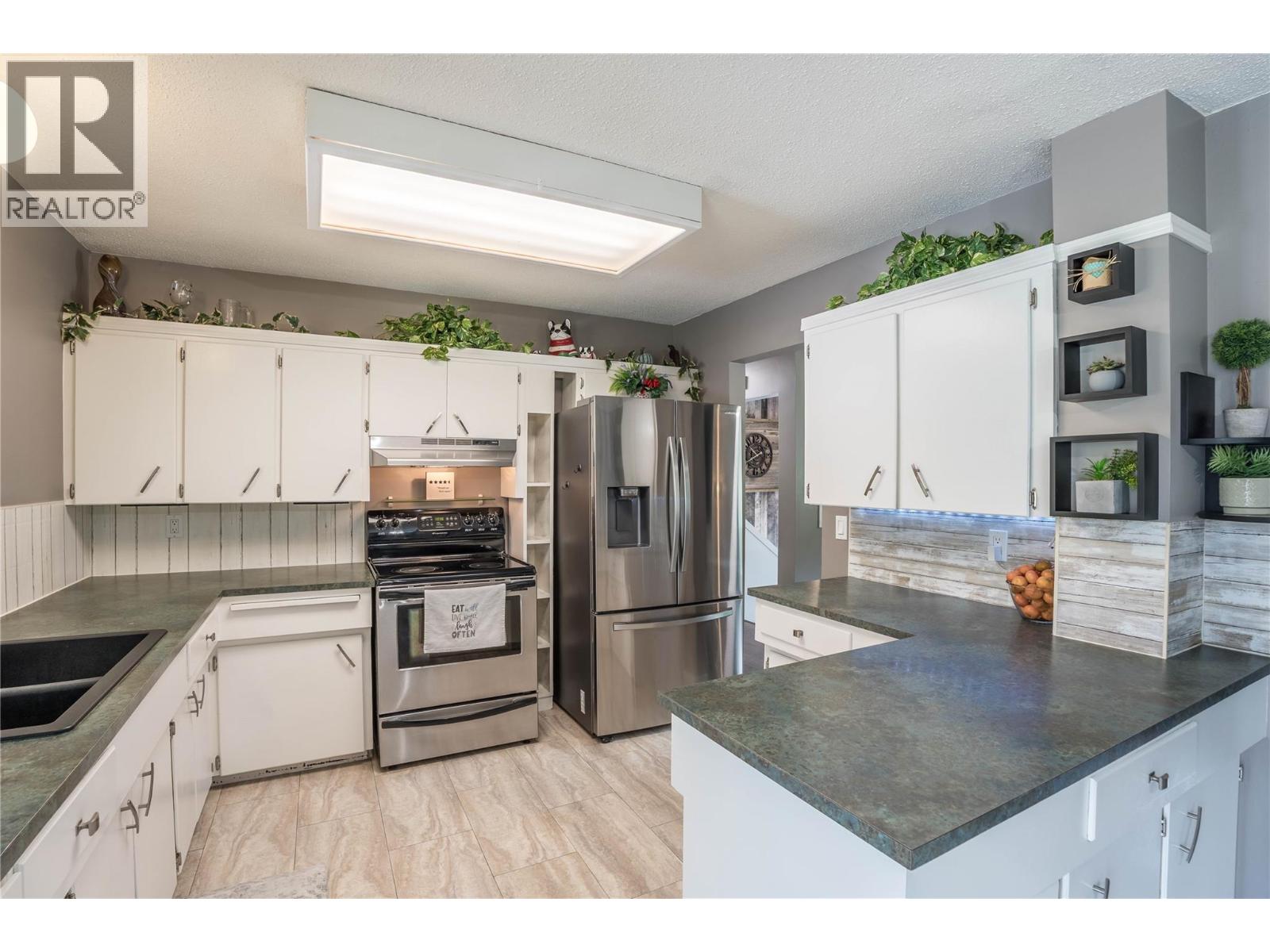 12408 CAMPBELL Crescent, Summerland
