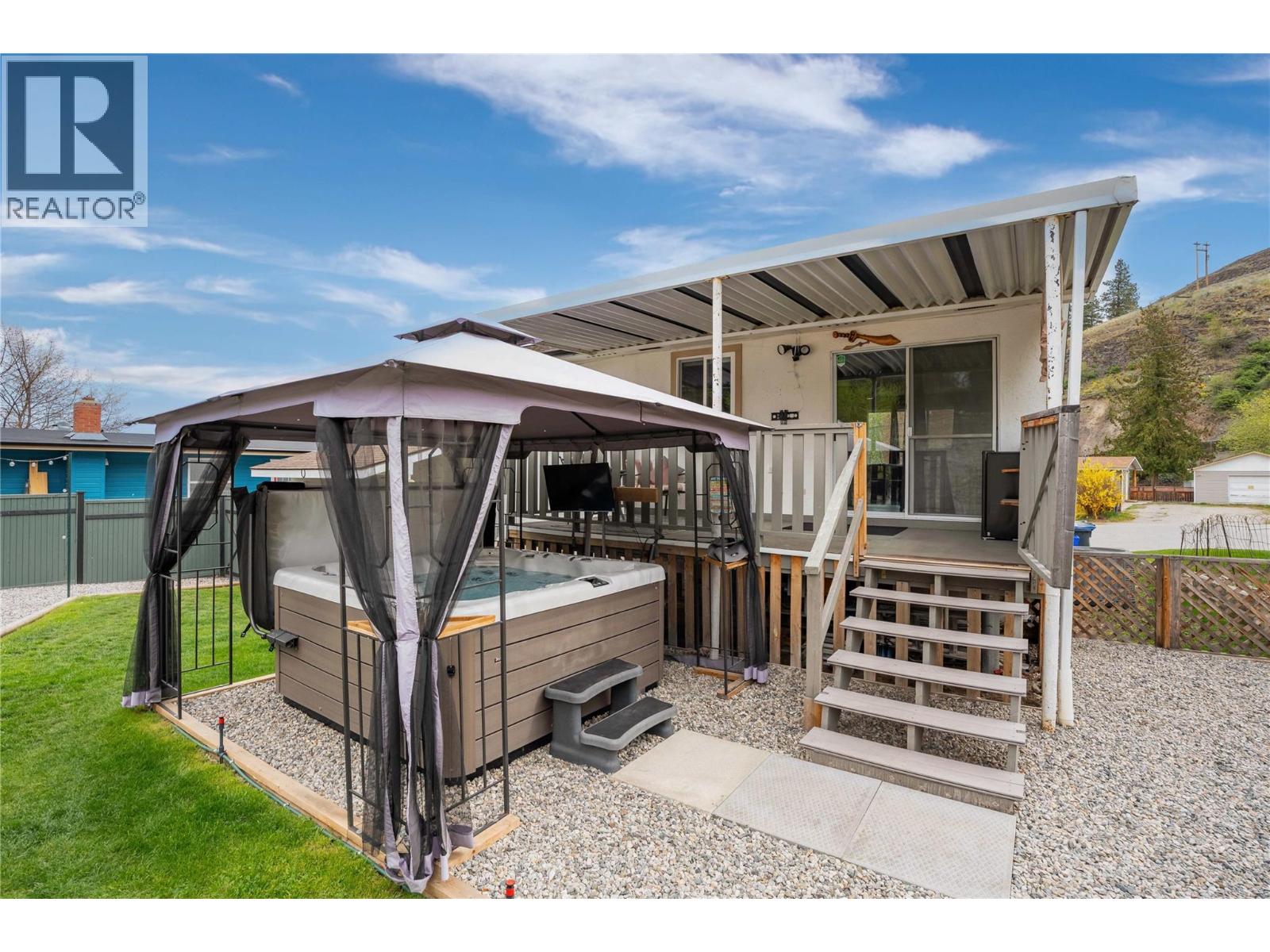 12408 CAMPBELL Crescent, Summerland