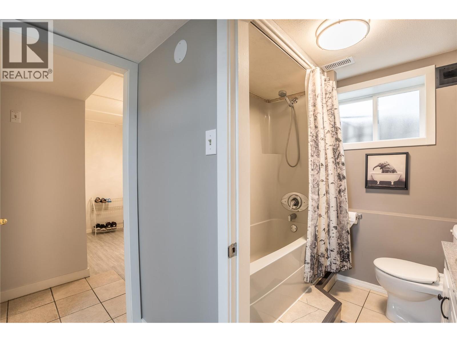 12408 CAMPBELL Crescent, Summerland