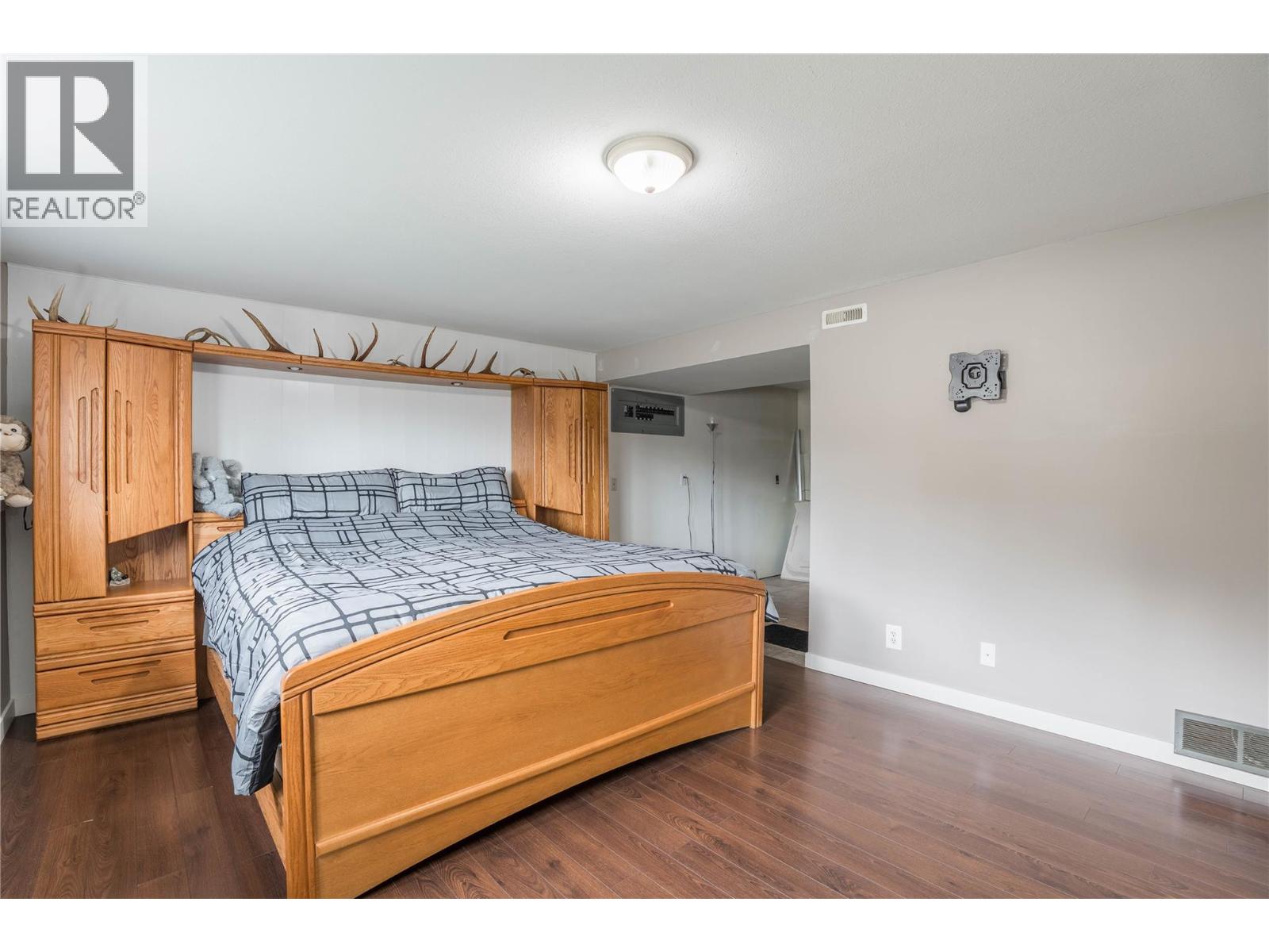 12408 CAMPBELL Crescent, Summerland