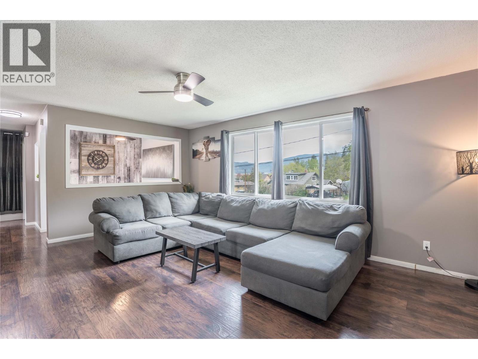 12408 CAMPBELL Crescent, Summerland