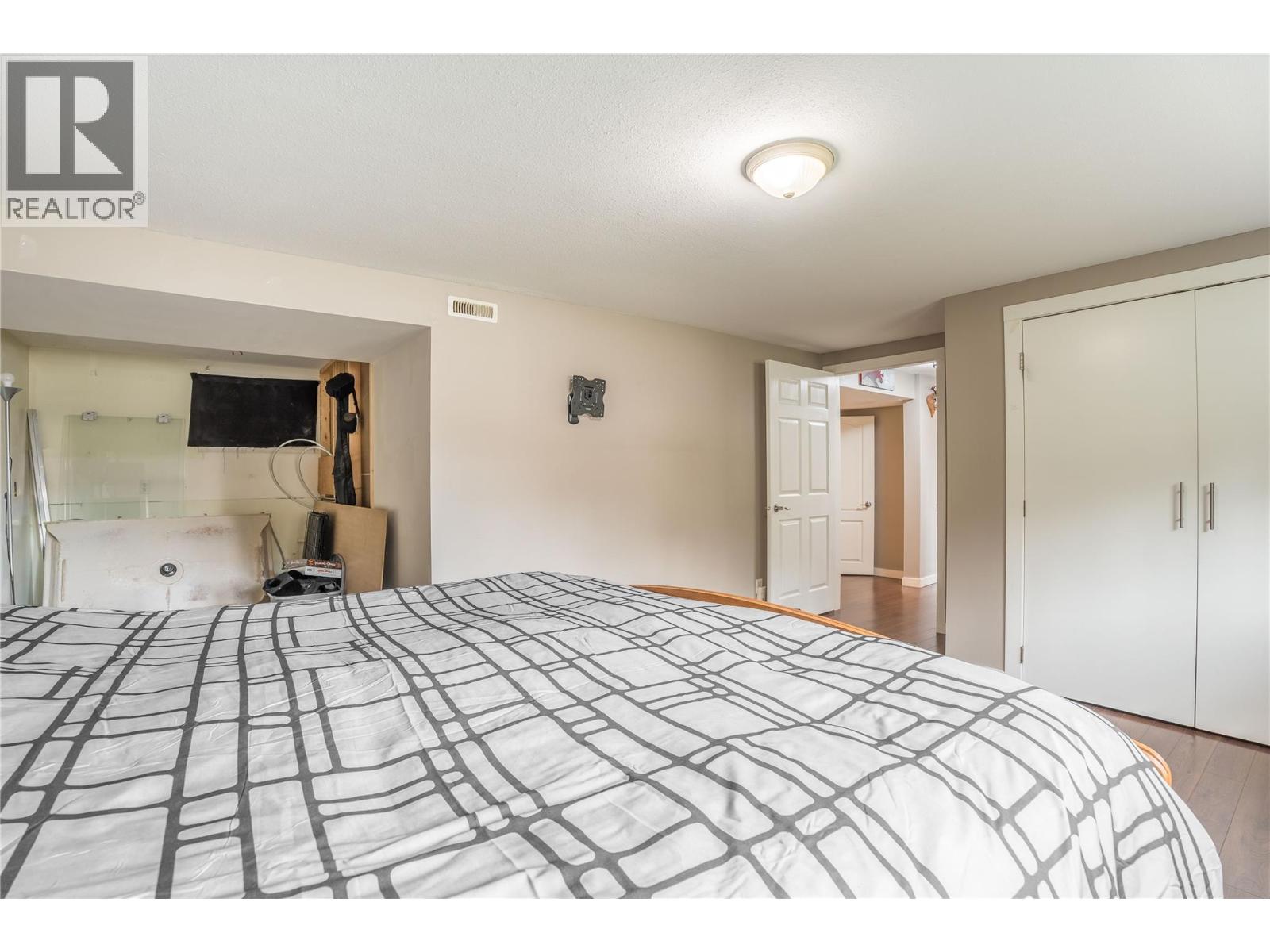 12408 CAMPBELL Crescent, Summerland