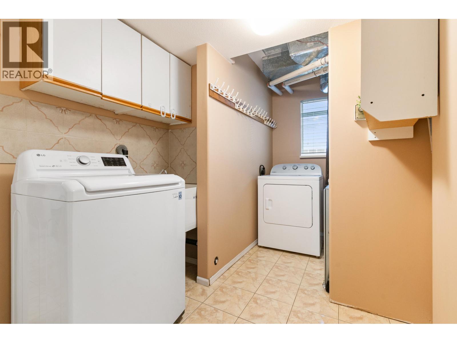 3268 VINCENT STREET, Port Coquitlam