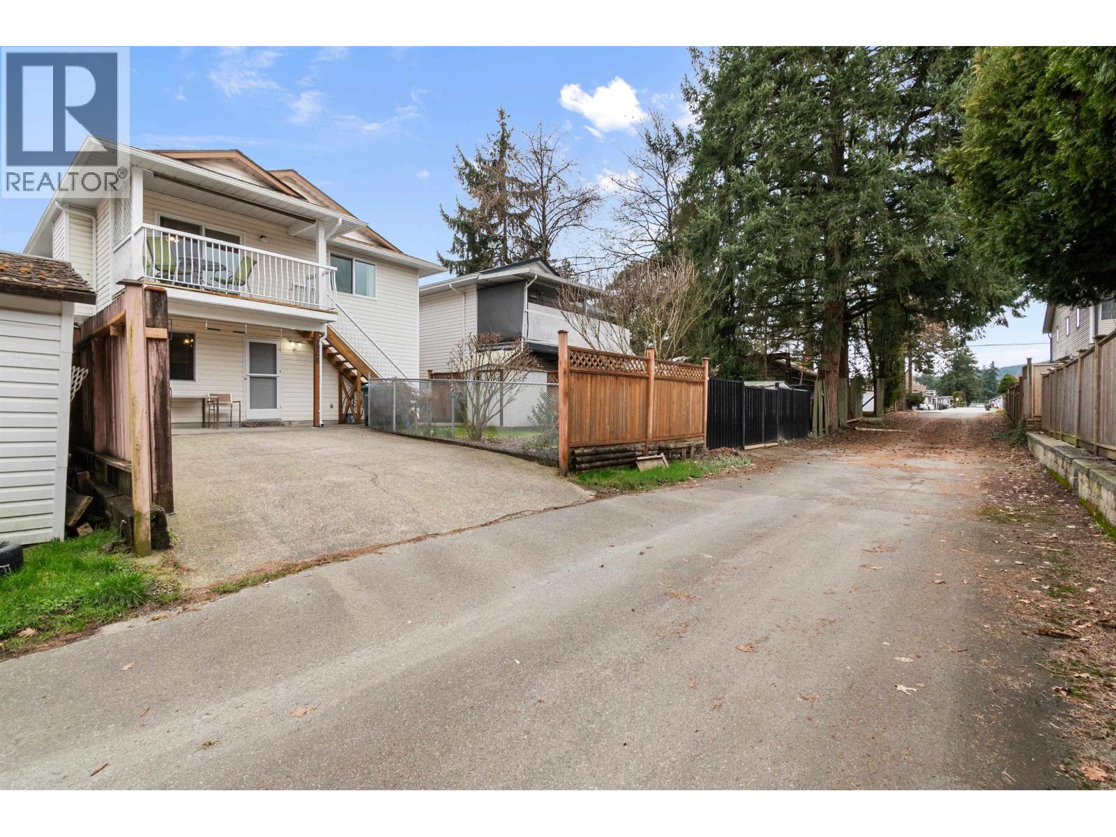 3268 VINCENT STREET, Port Coquitlam