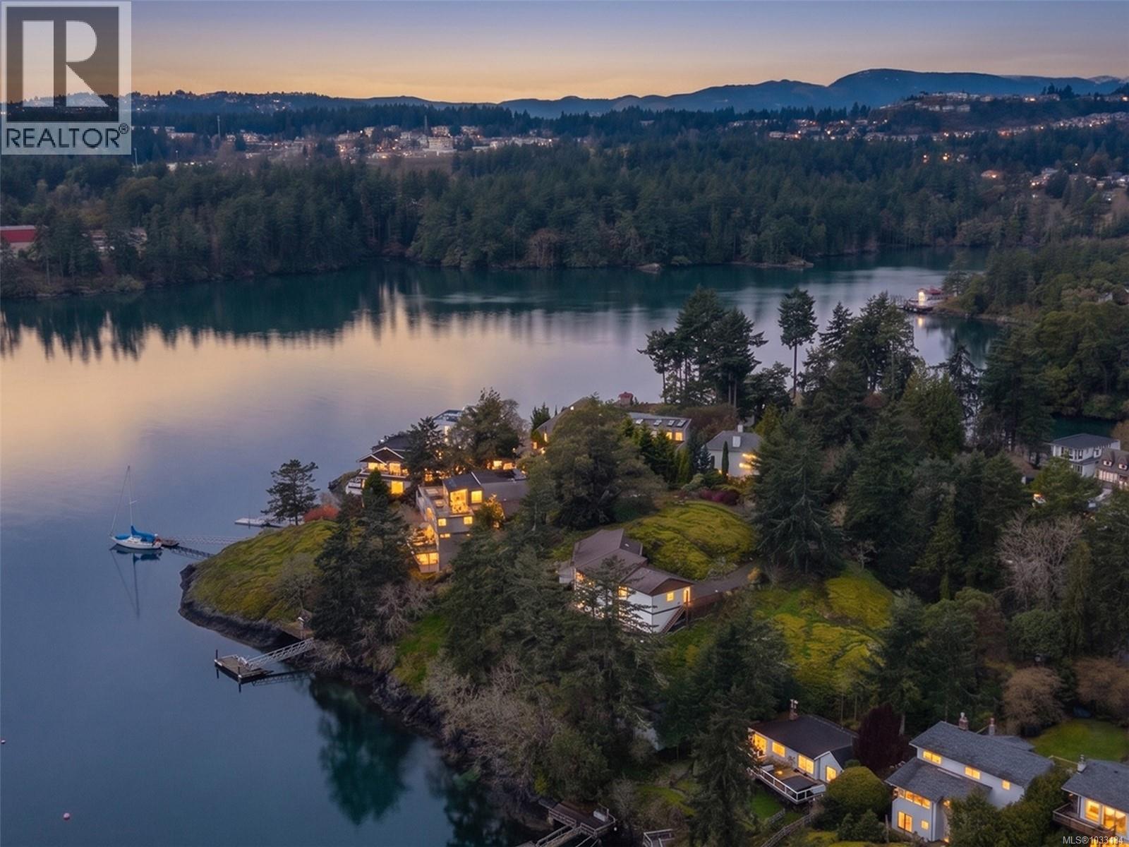  312 Bessborough Avenue, View Royal