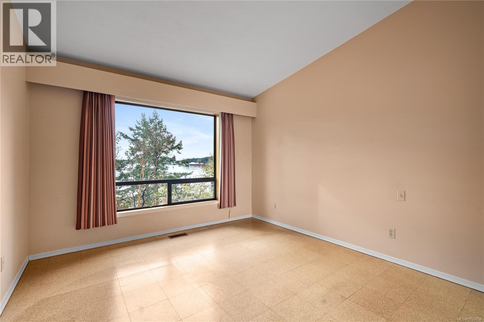  312 Bessborough Avenue, View Royal