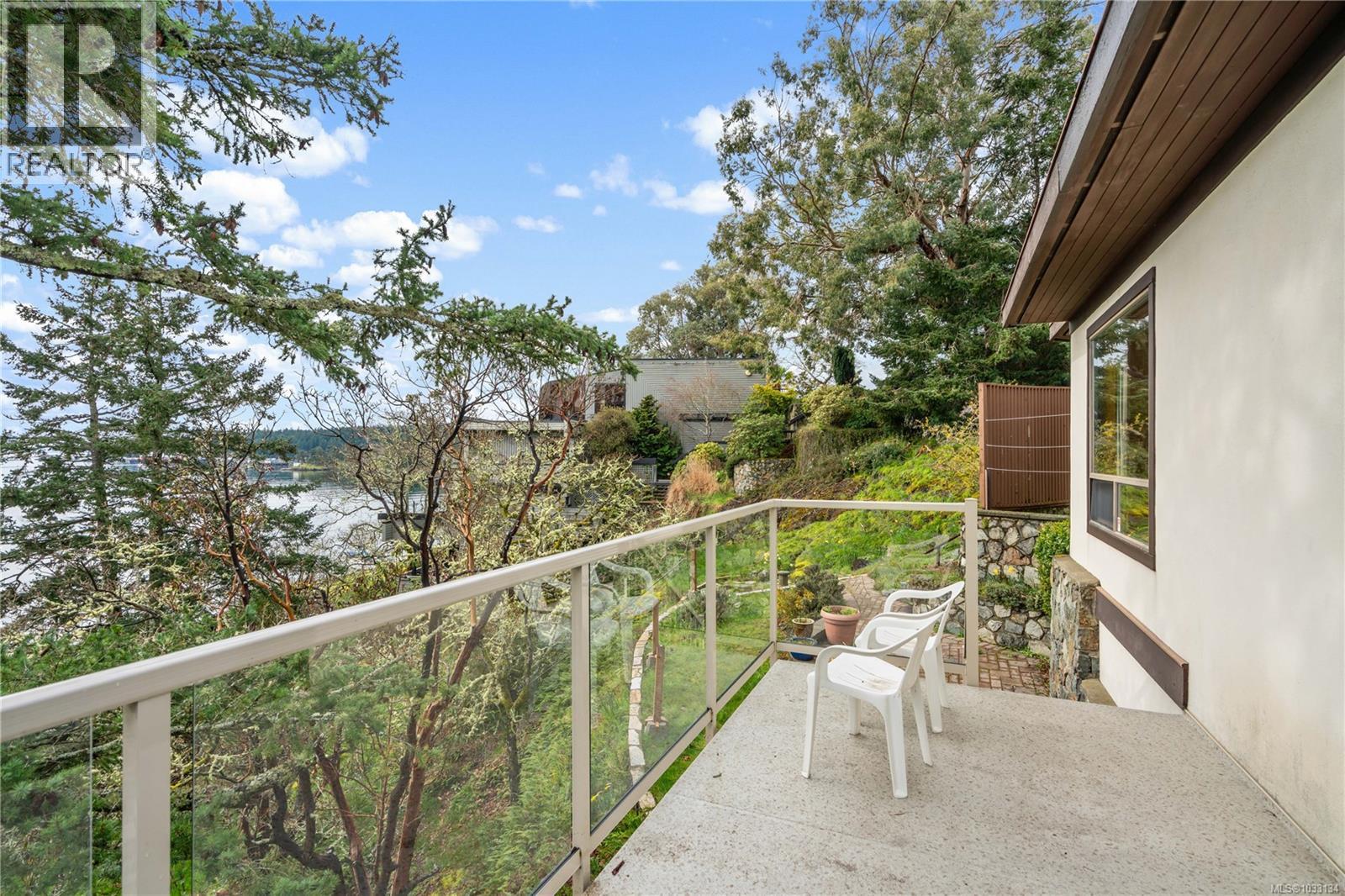  312 Bessborough Avenue, View Royal