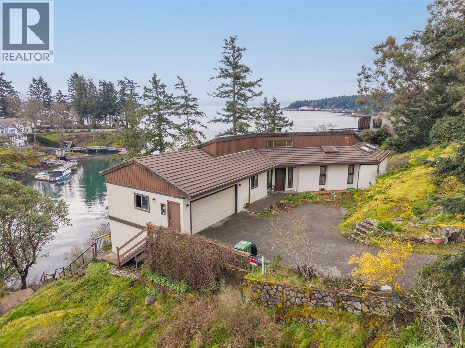  312 Bessborough Avenue, View Royal