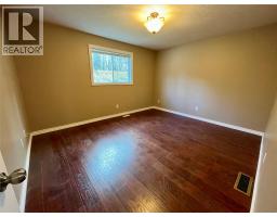148 Gwillim Crescent, Tumbler Ridge, BC V0C2W0 Photo 14