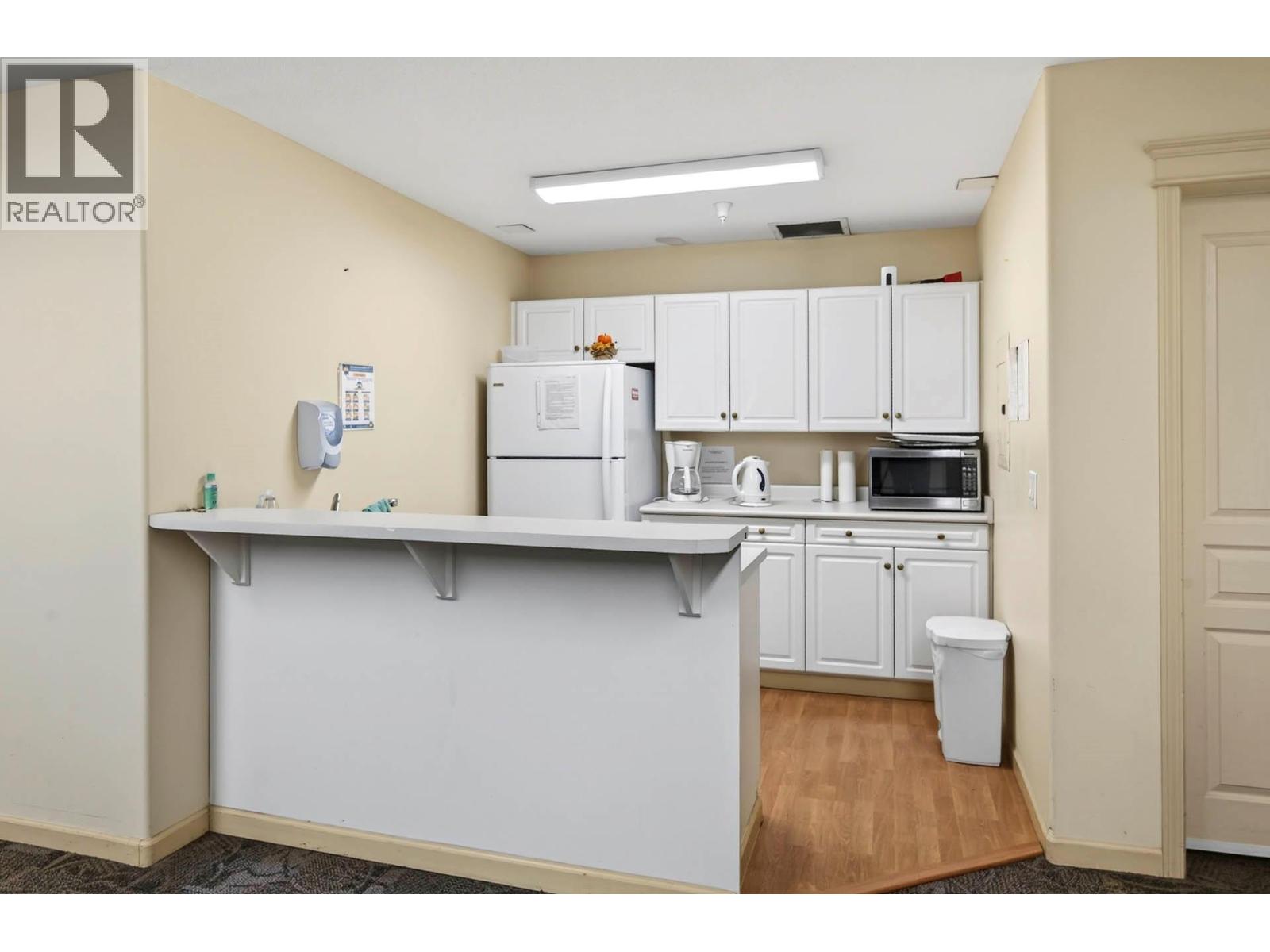 #209 490 Lorne Street - 13