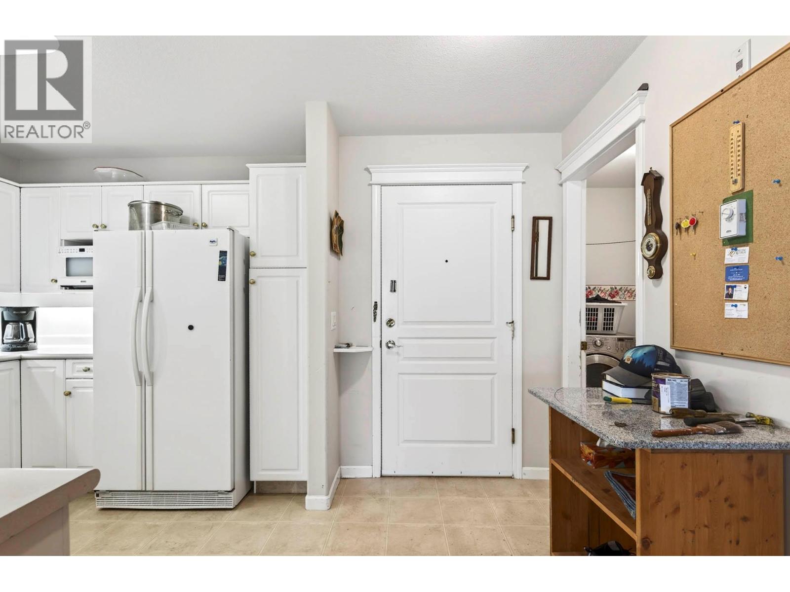 #209 490 Lorne Street - 14