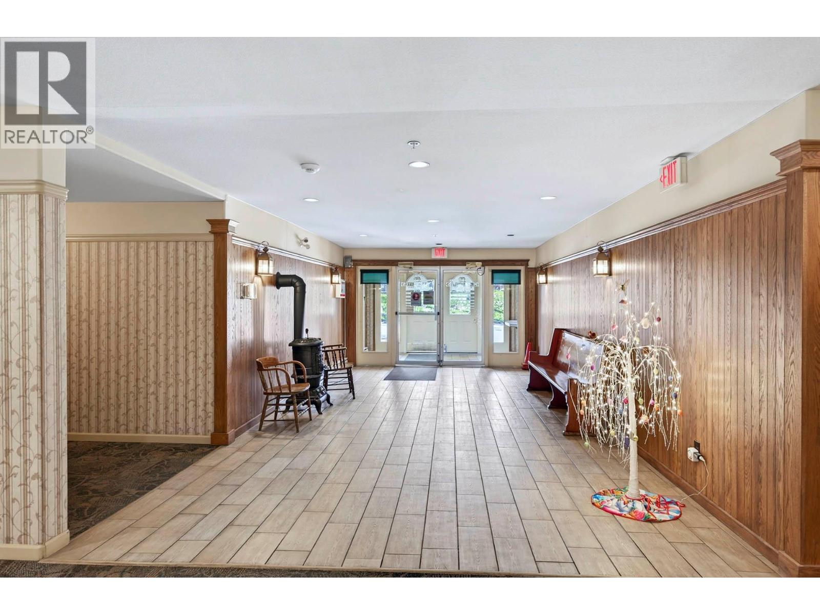 #209 490 Lorne Street - 26