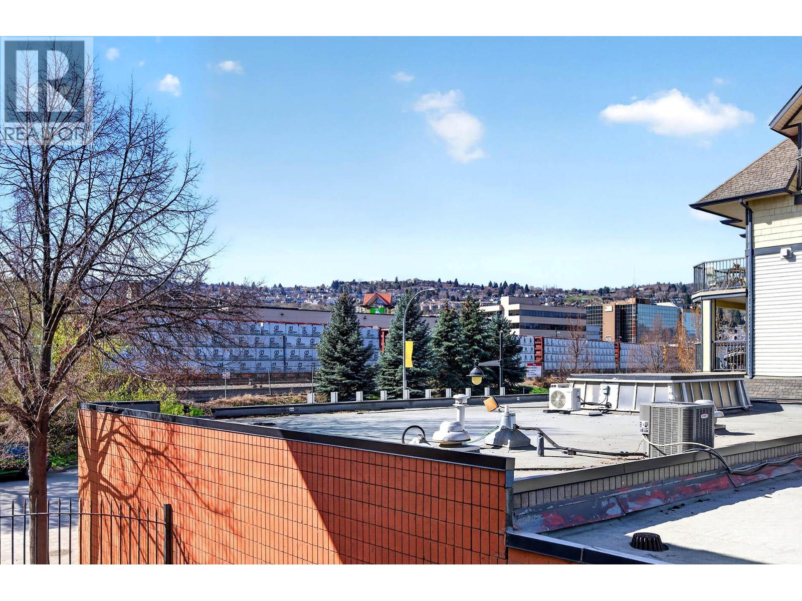 #209 490 Lorne Street - 35