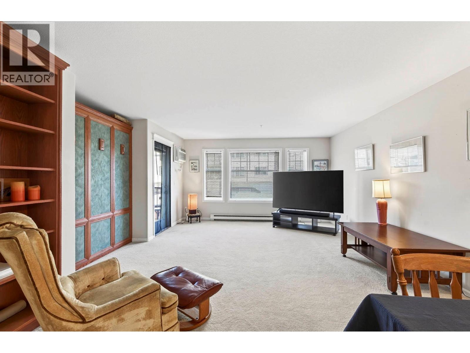 #209 490 Lorne Street - 6