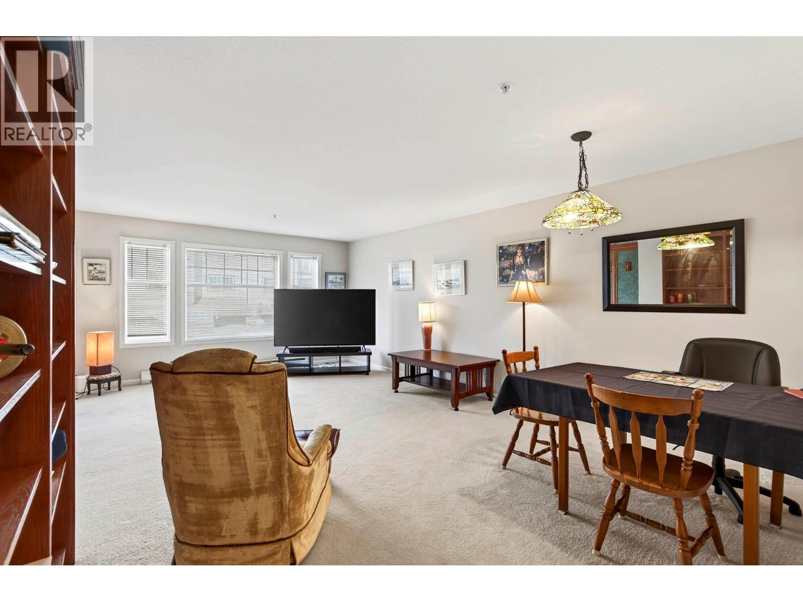 #209 490 Lorne Street - 9