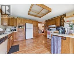 Primary Bedroom - 8163 Buchanan Road, Coldstream, BC V1B3B8 Photo 11