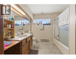 Kitchen - 8163 Buchanan Road, Coldstream, BC V1B3B8 Photo 13