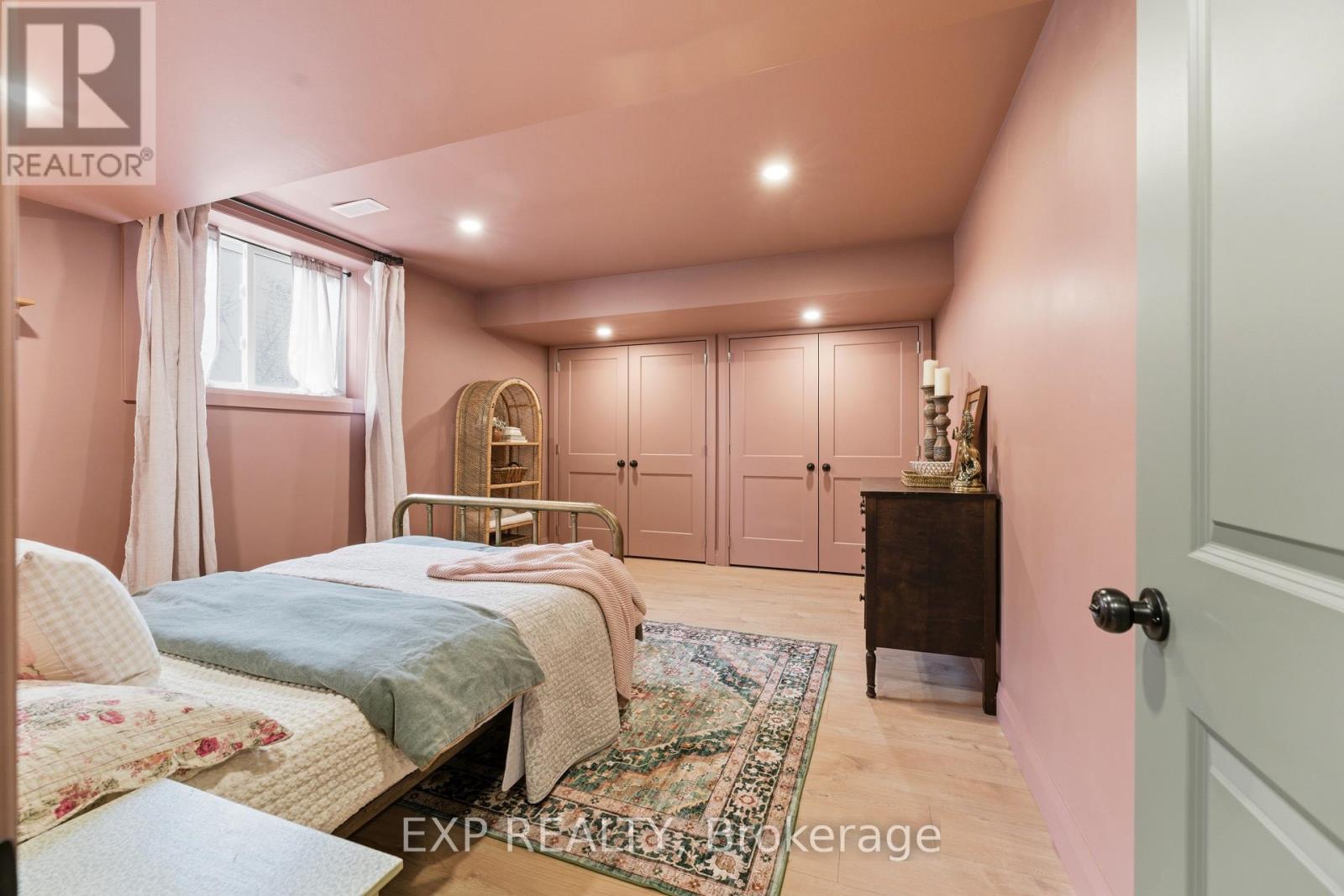 11 LIPSON AVENUE — photo 38