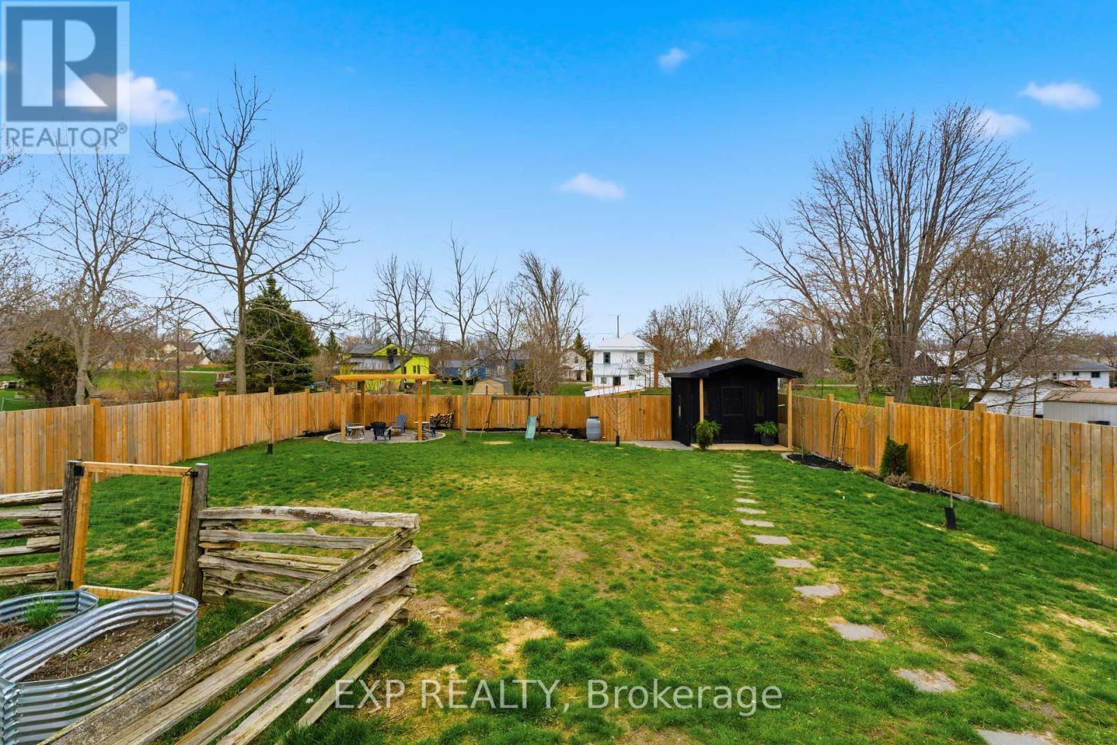 11 LIPSON AVENUE — photo 45