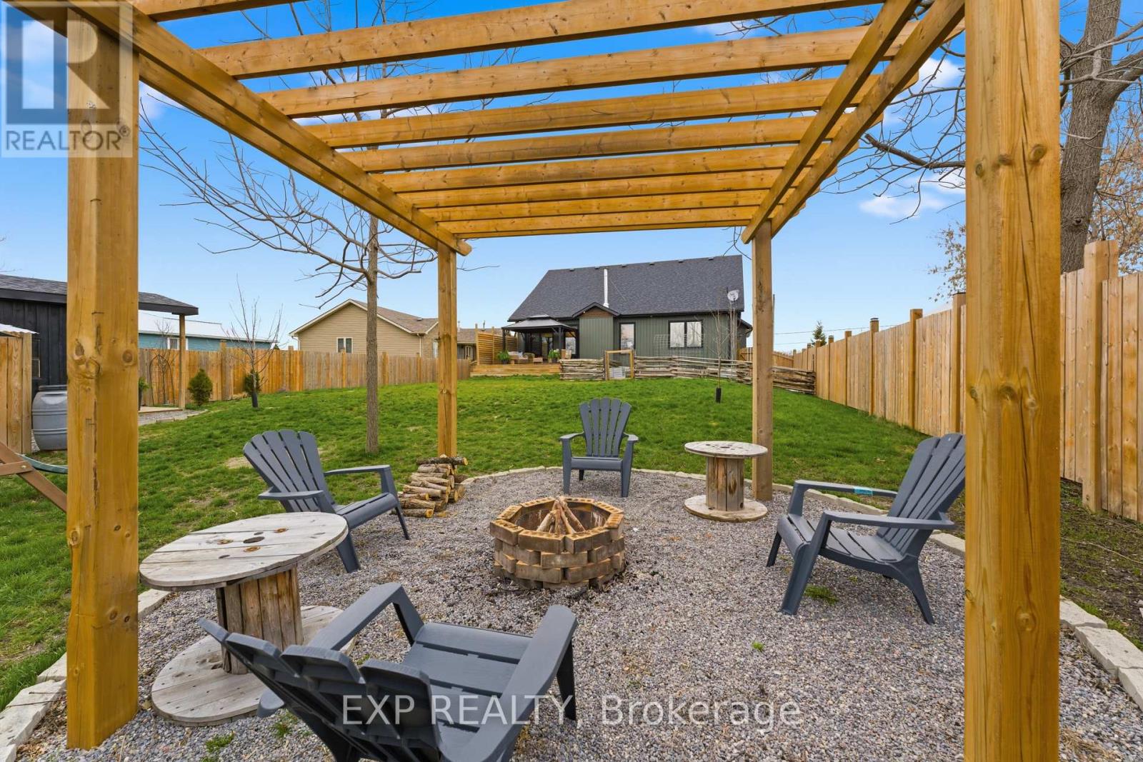 11 LIPSON AVENUE — photo 47