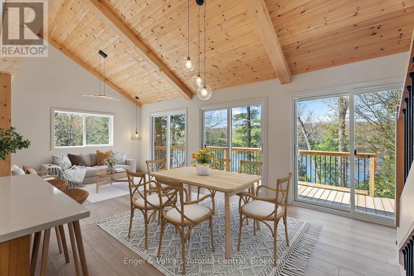 Lower cottage - virtually staged