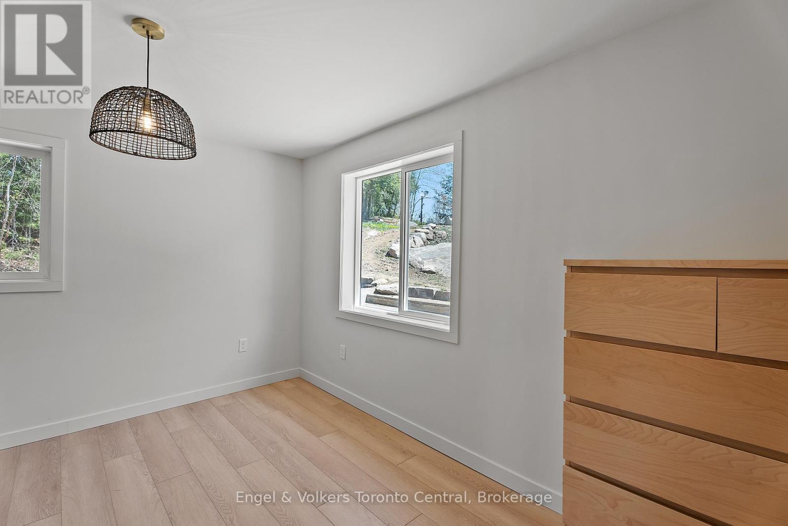 Lower cottage bedroom 2