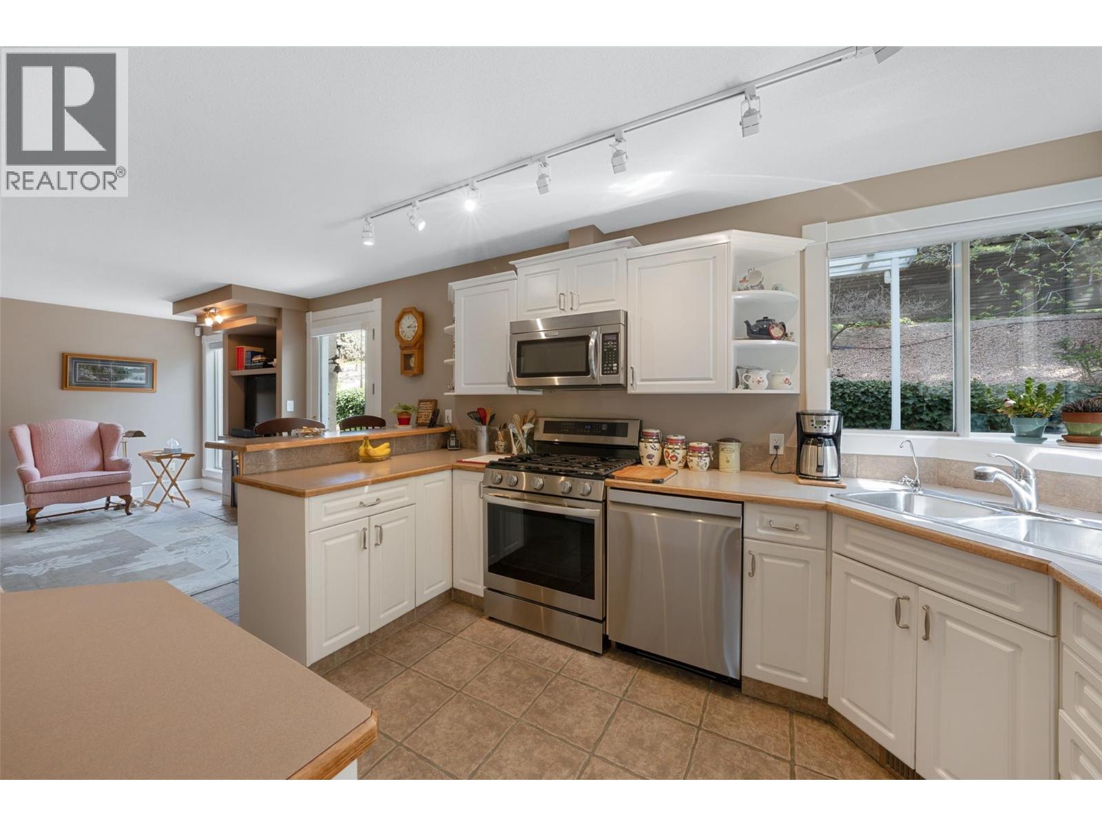  205 Merlin Court, Kelowna