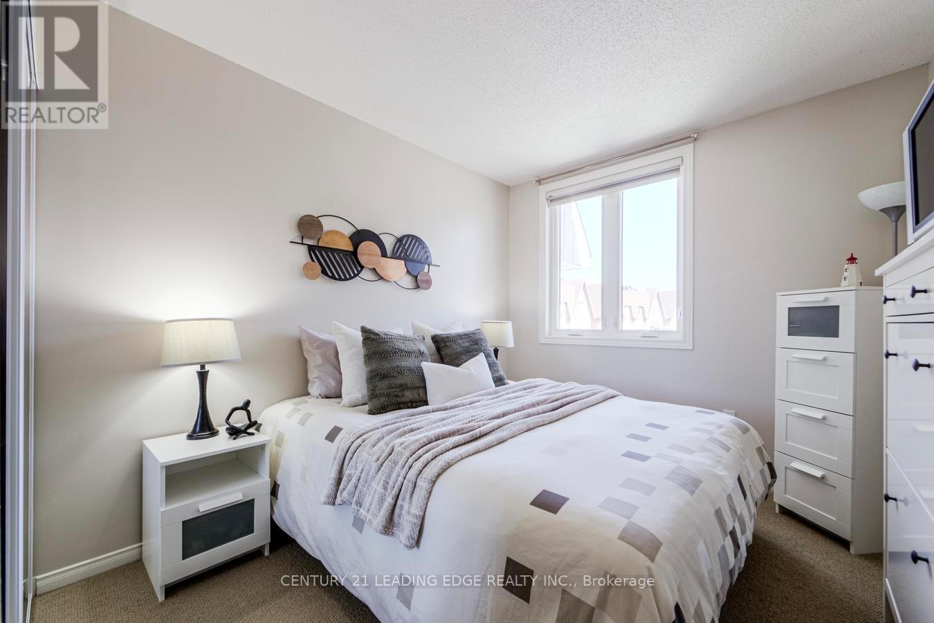 #608 75 WELDRICK ROAD E - 24