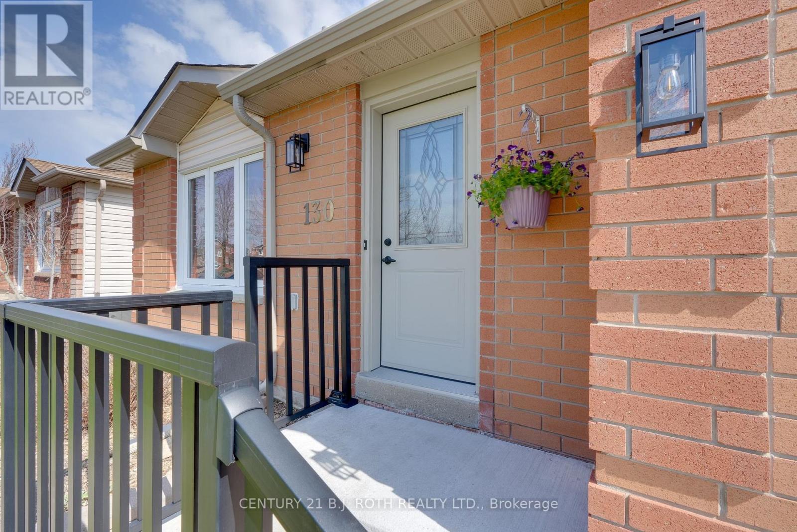 130 ATHABASKA ROAD, Barrie (Holly), Ontario, L4N8E5 — Photo 3