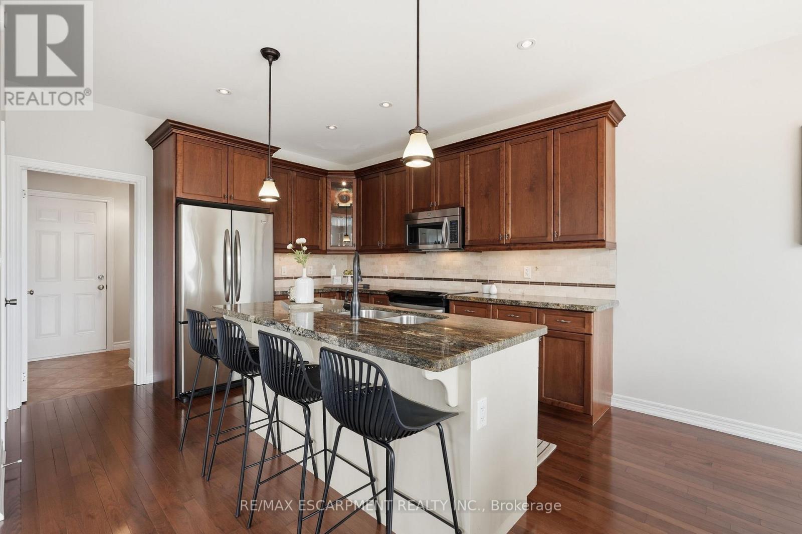 253 MILLVIEW COURT - 14