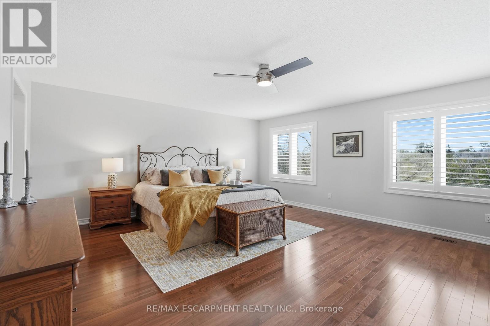 253 MILLVIEW COURT - 23
