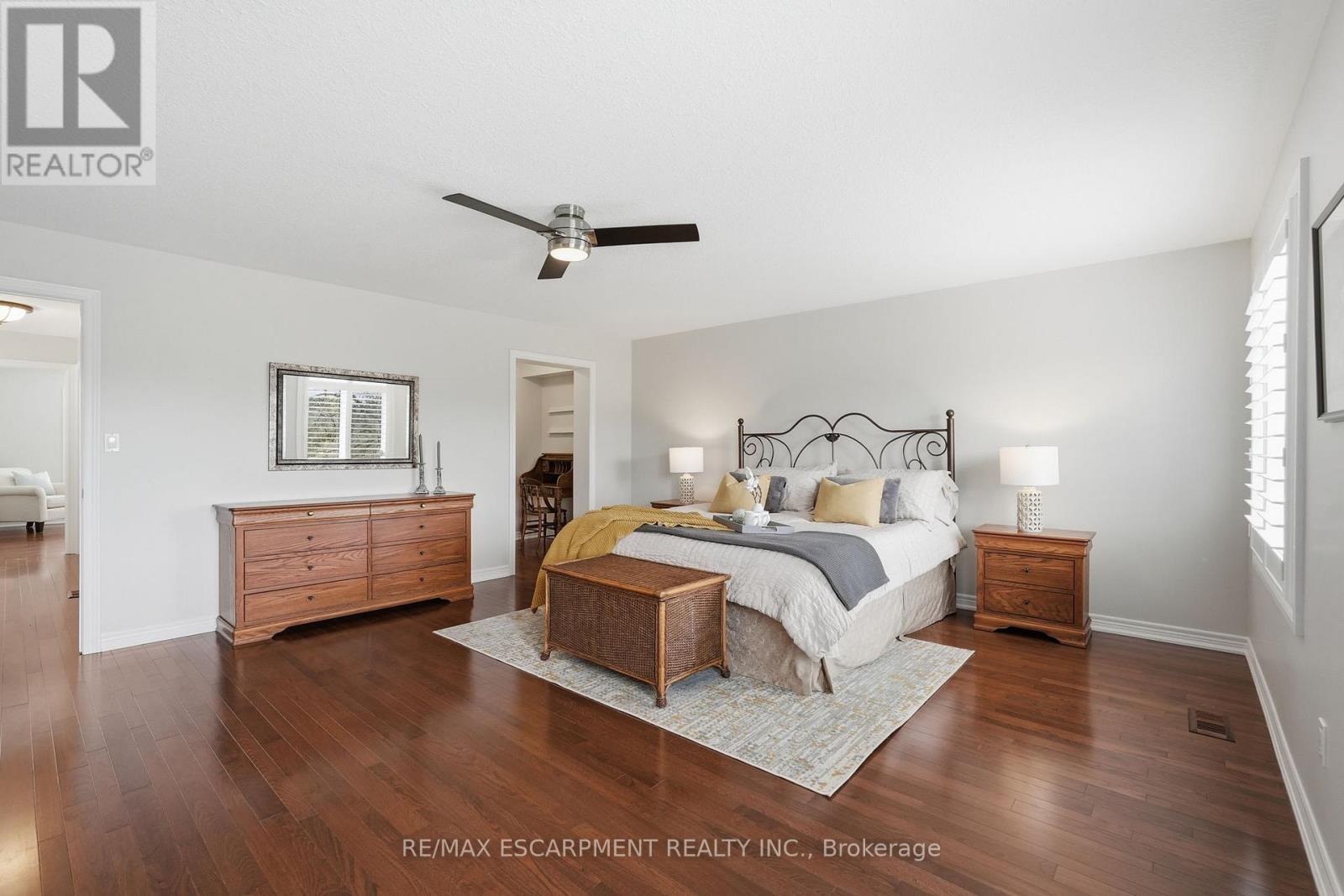 253 MILLVIEW COURT - 24
