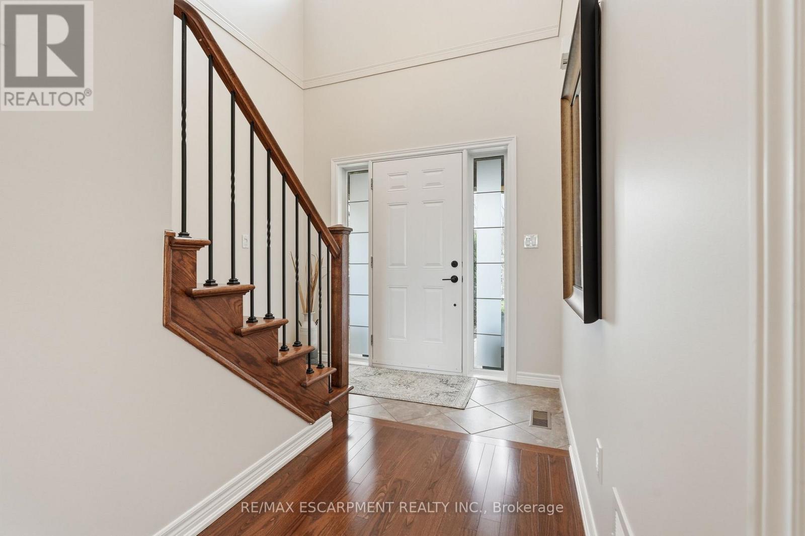 253 MILLVIEW COURT - 3