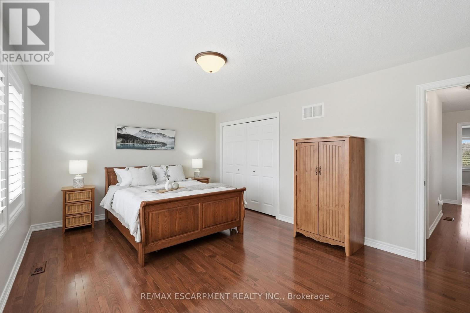 253 MILLVIEW COURT - 32