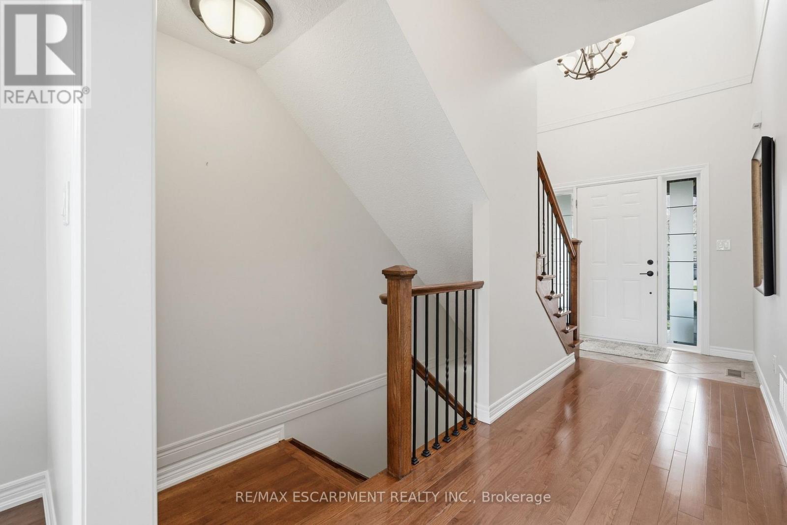 253 MILLVIEW COURT - 36