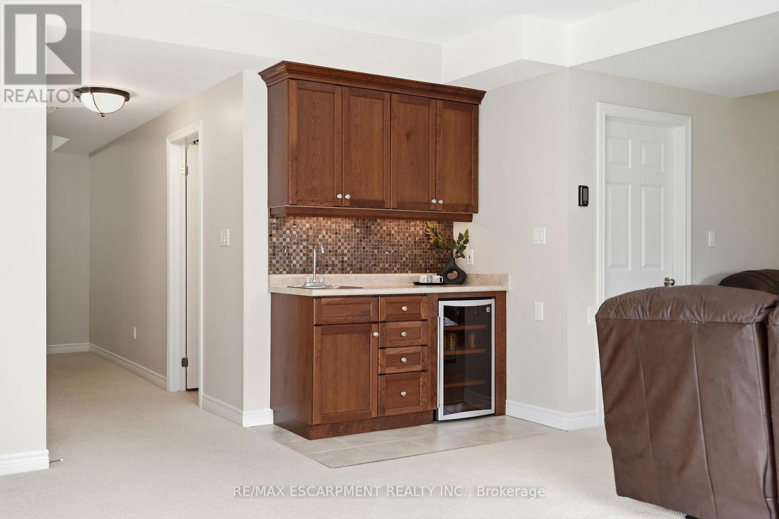 253 MILLVIEW COURT - 41