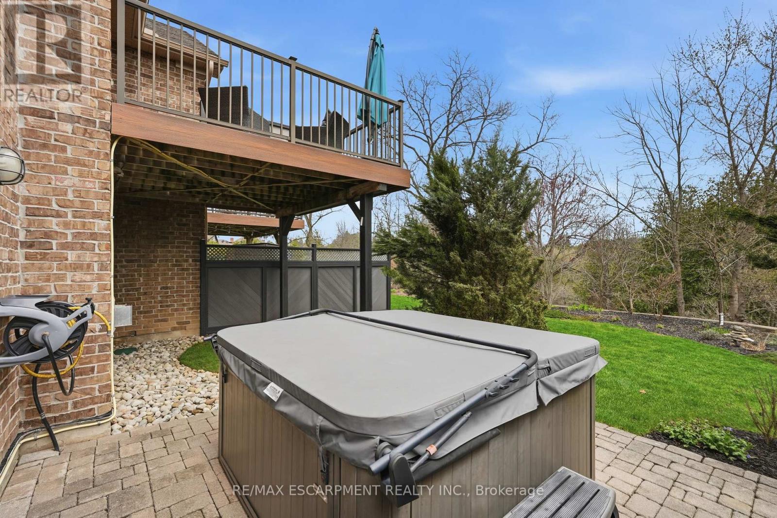 253 MILLVIEW COURT - 44