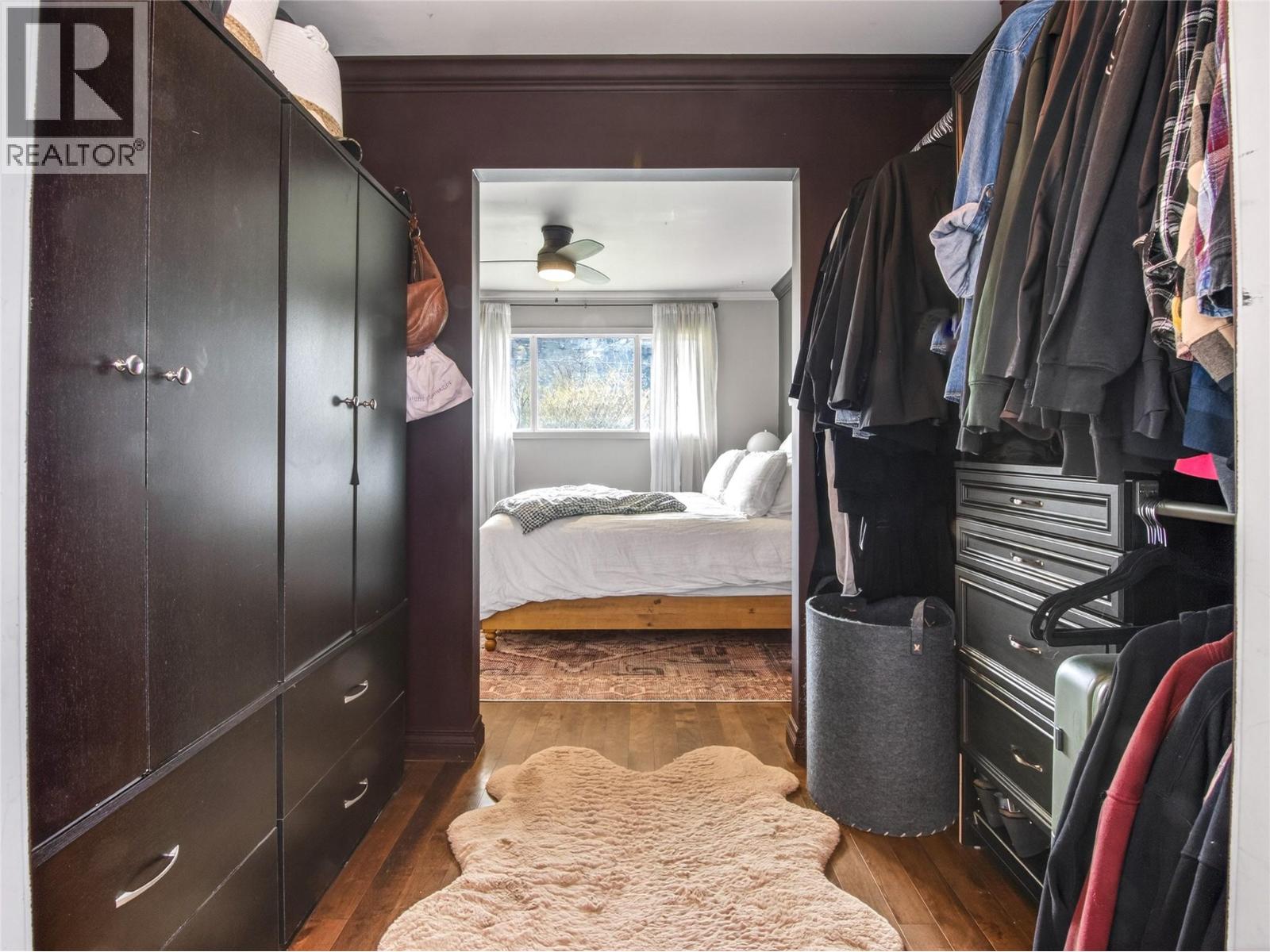 8114 River Road, Oliver