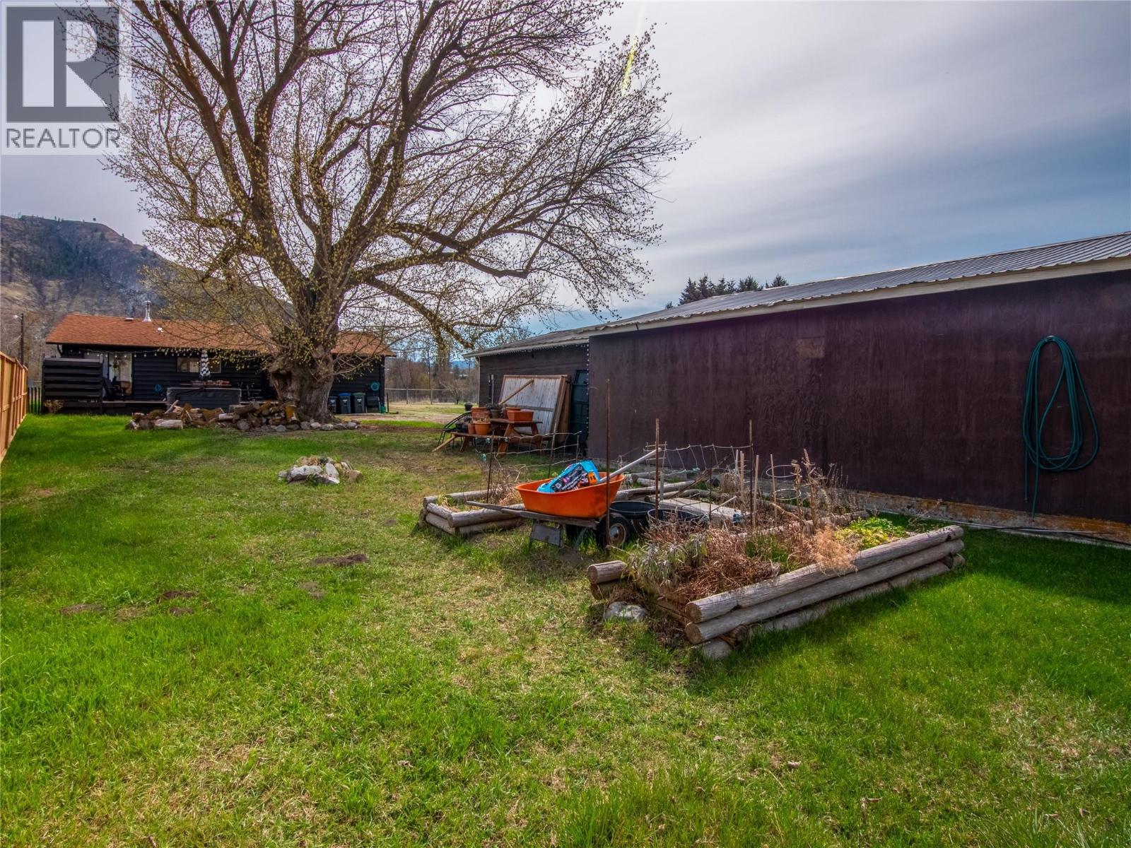 8114 River Road - 49