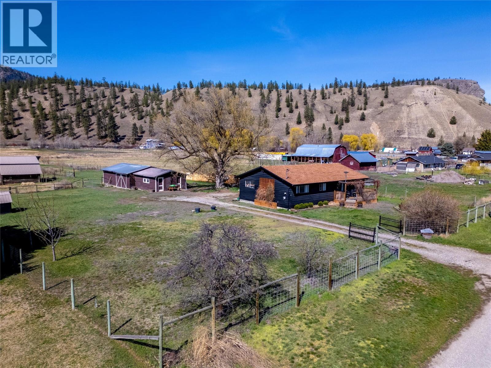 8114 River Road, Oliver