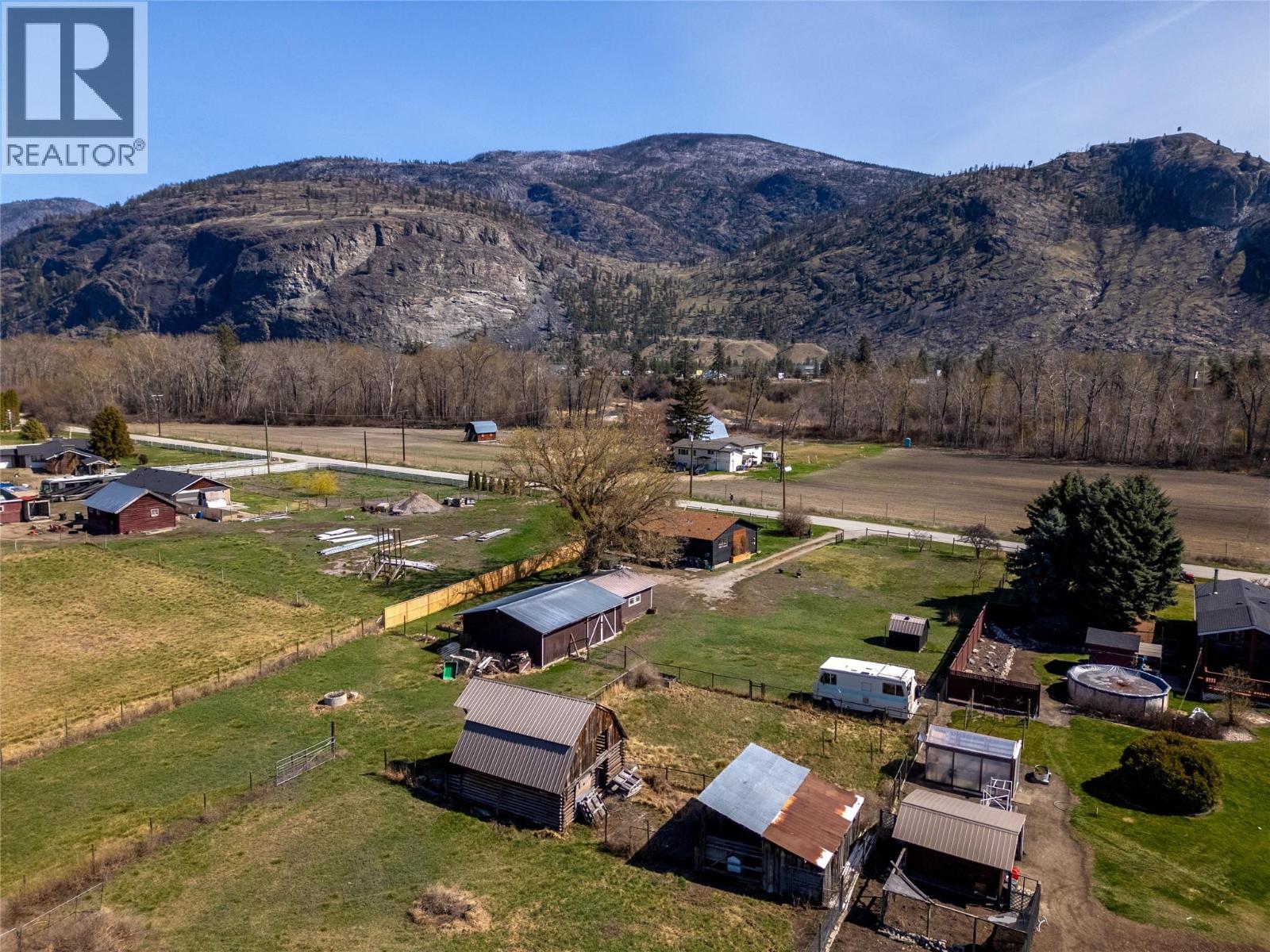 8114 River Road, Oliver