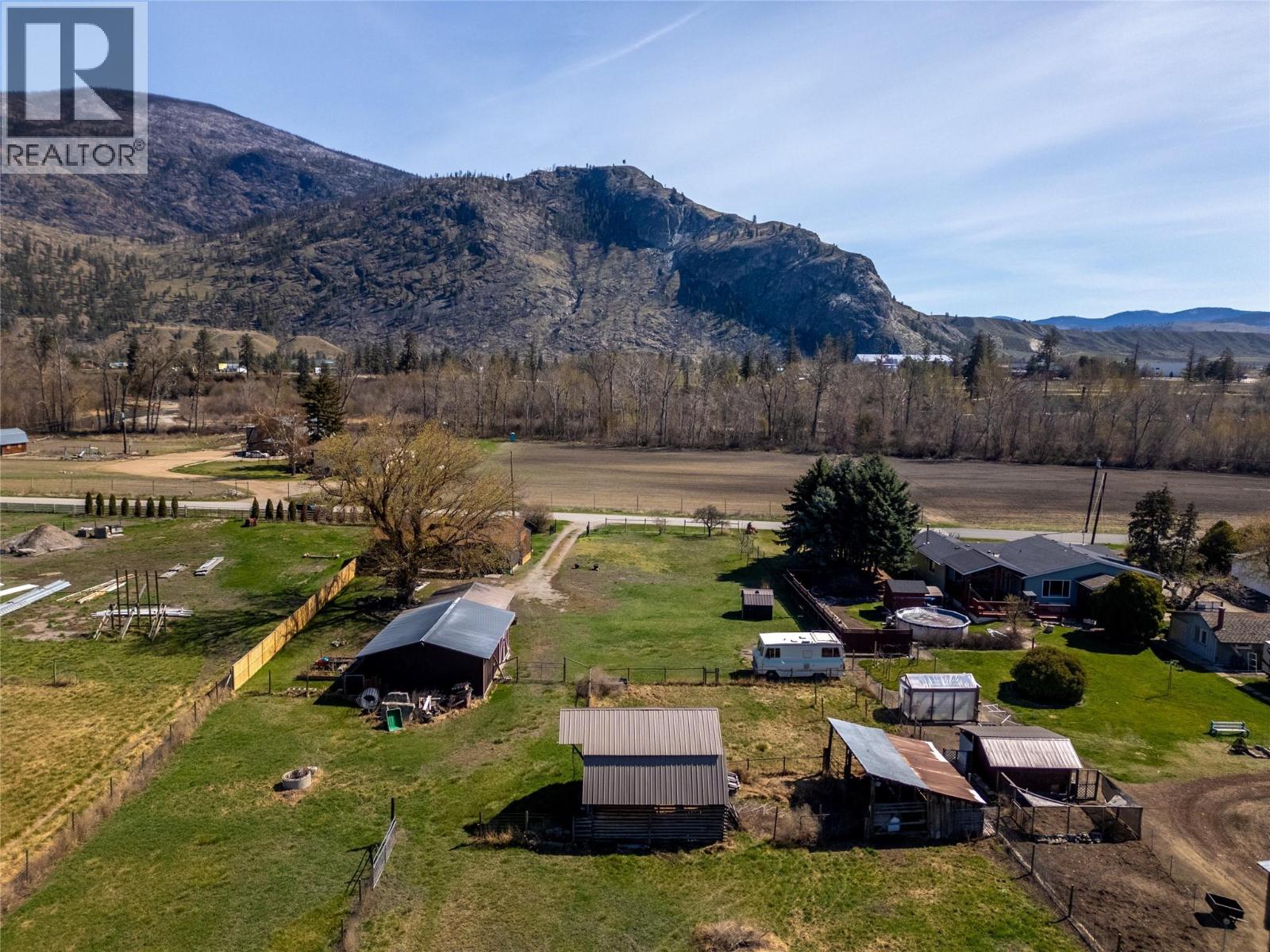 8114 River Road, Oliver